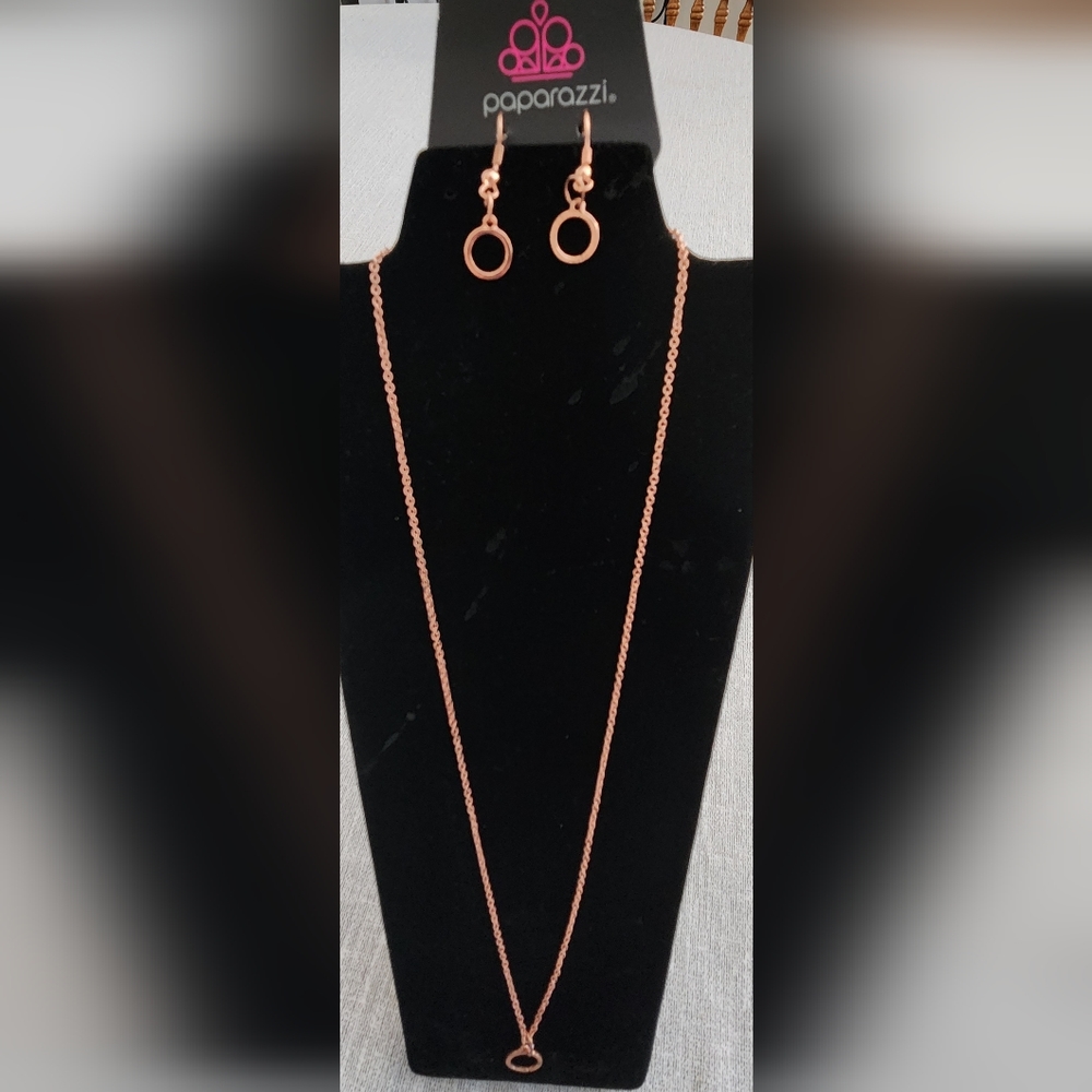 Paparazzi Necklace and Earring Set NWT